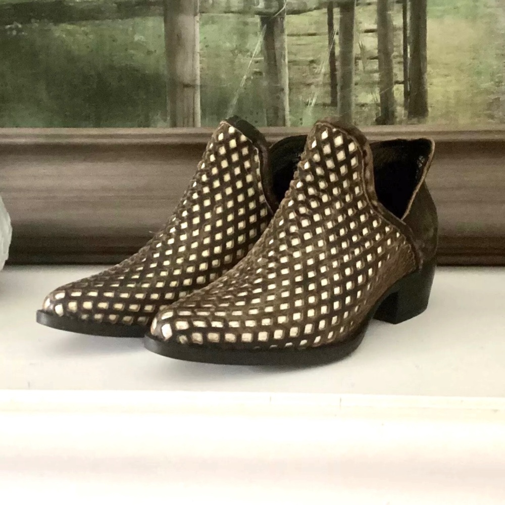 Women Booties Lattice Leather Overlay western cowgirl US 6.5 Festival Country